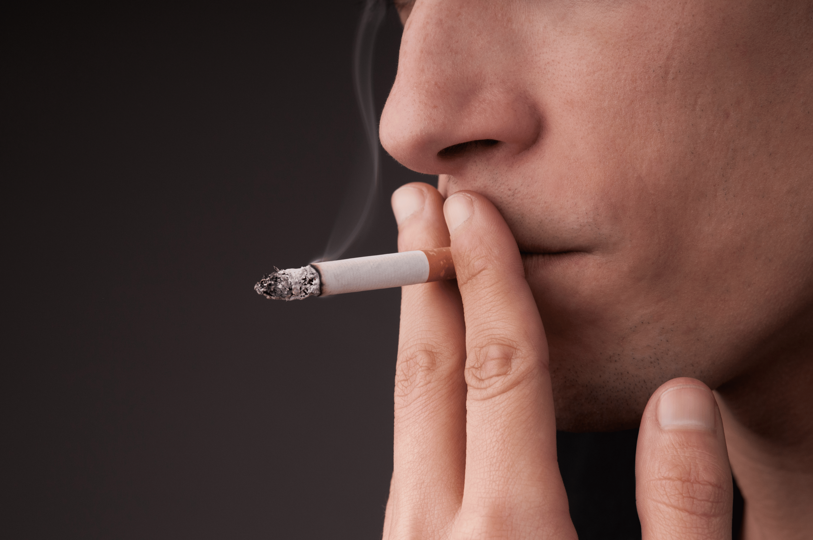 Røyking og bruk av snus kan forårsake alvorlig periodontitt